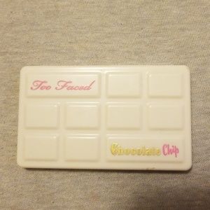 Too faced chocolate chip palate